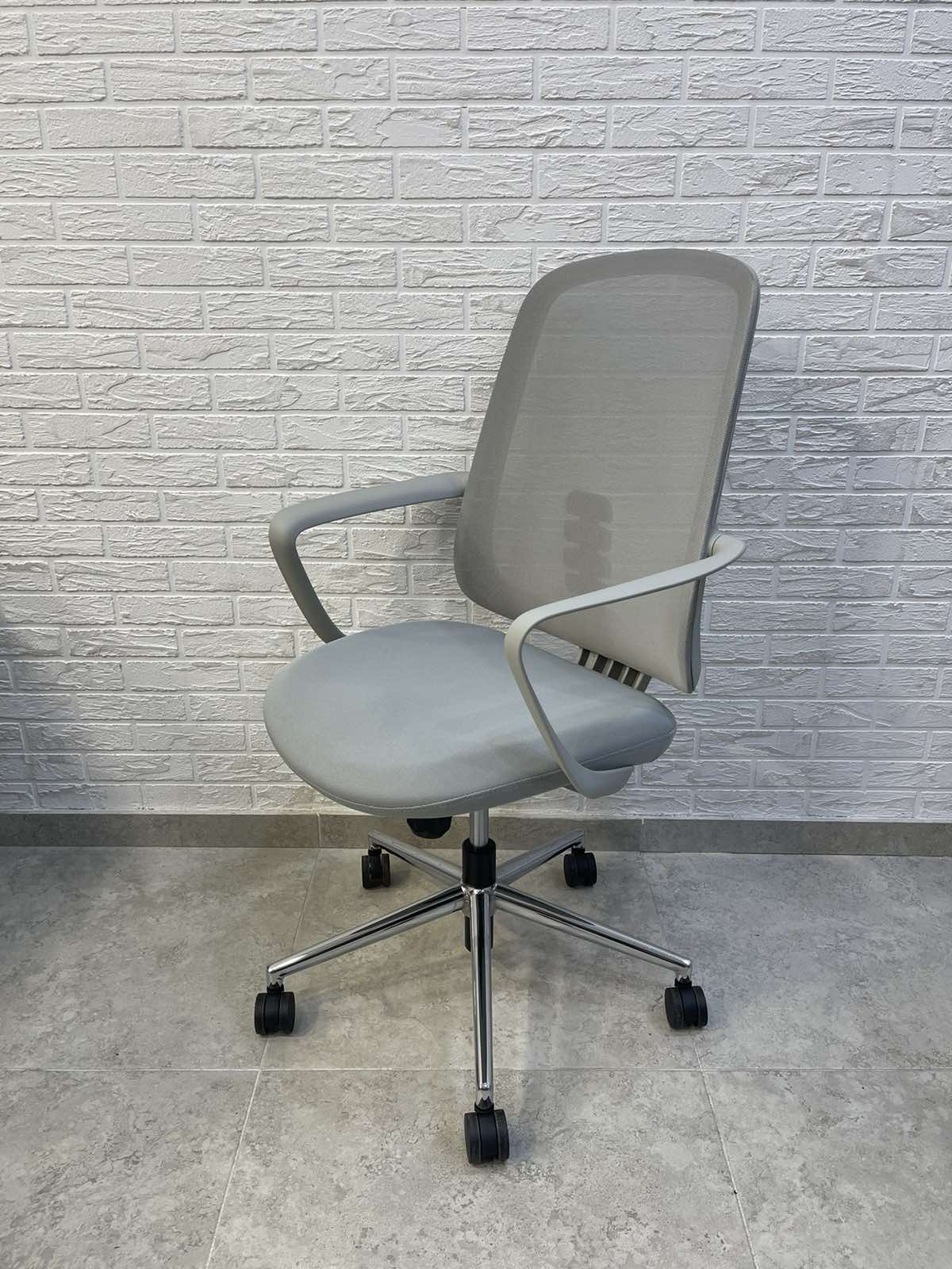 Como-DHX1, grey